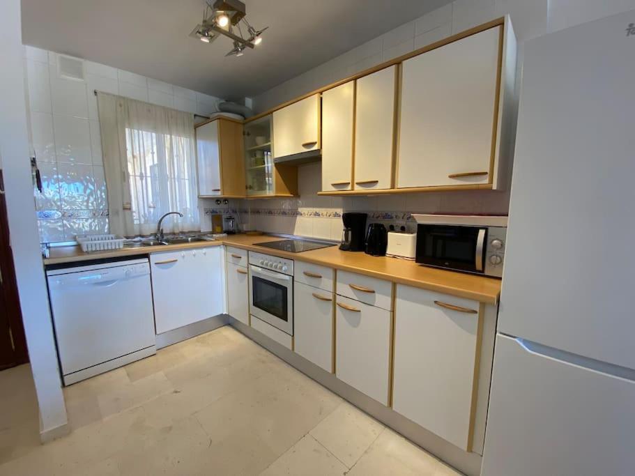 3 Bedroom Penthouse Close By Parque De La Paloma Benalmádena Exteriör bild